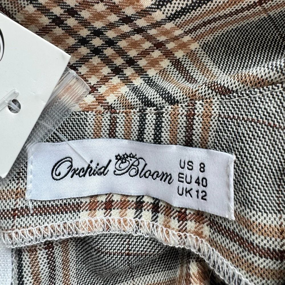 Elegant Gray Plaid Midi Dress with Button Details - Picture 4 of 7